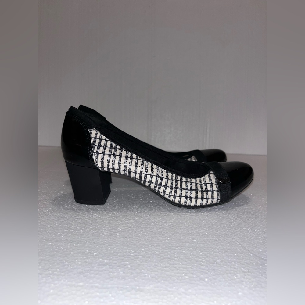 Anne Klein Black and White Heels with Classic Block Heel